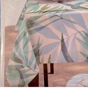 Palm Breeze Indoor/Outdoor Tablecloth Machine washable